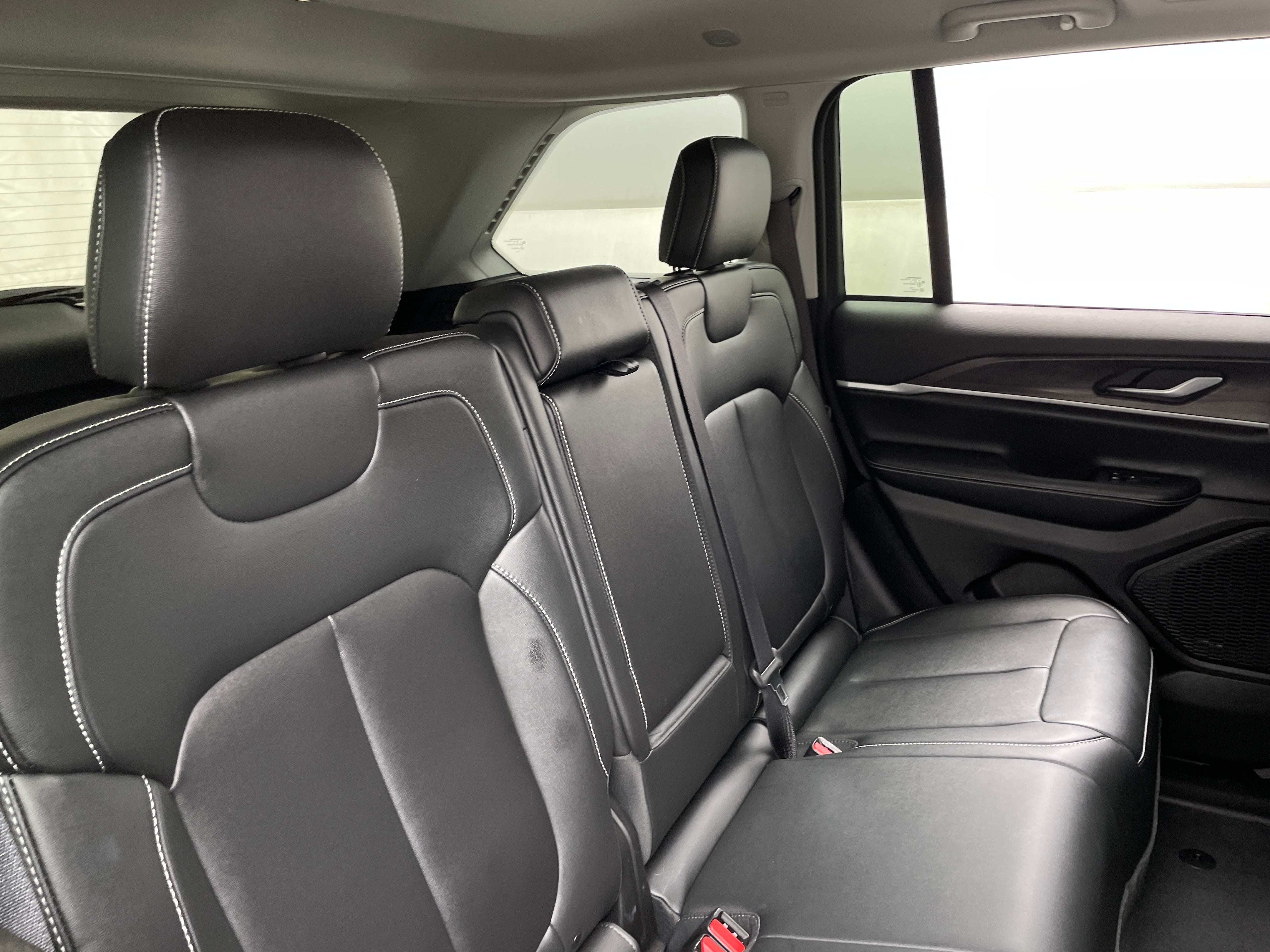 jeep grand cherokee 2023 1C4RJHBGXPC644708 image jeep grand cherokee 2023 1C4RJHBGXPC644708 image